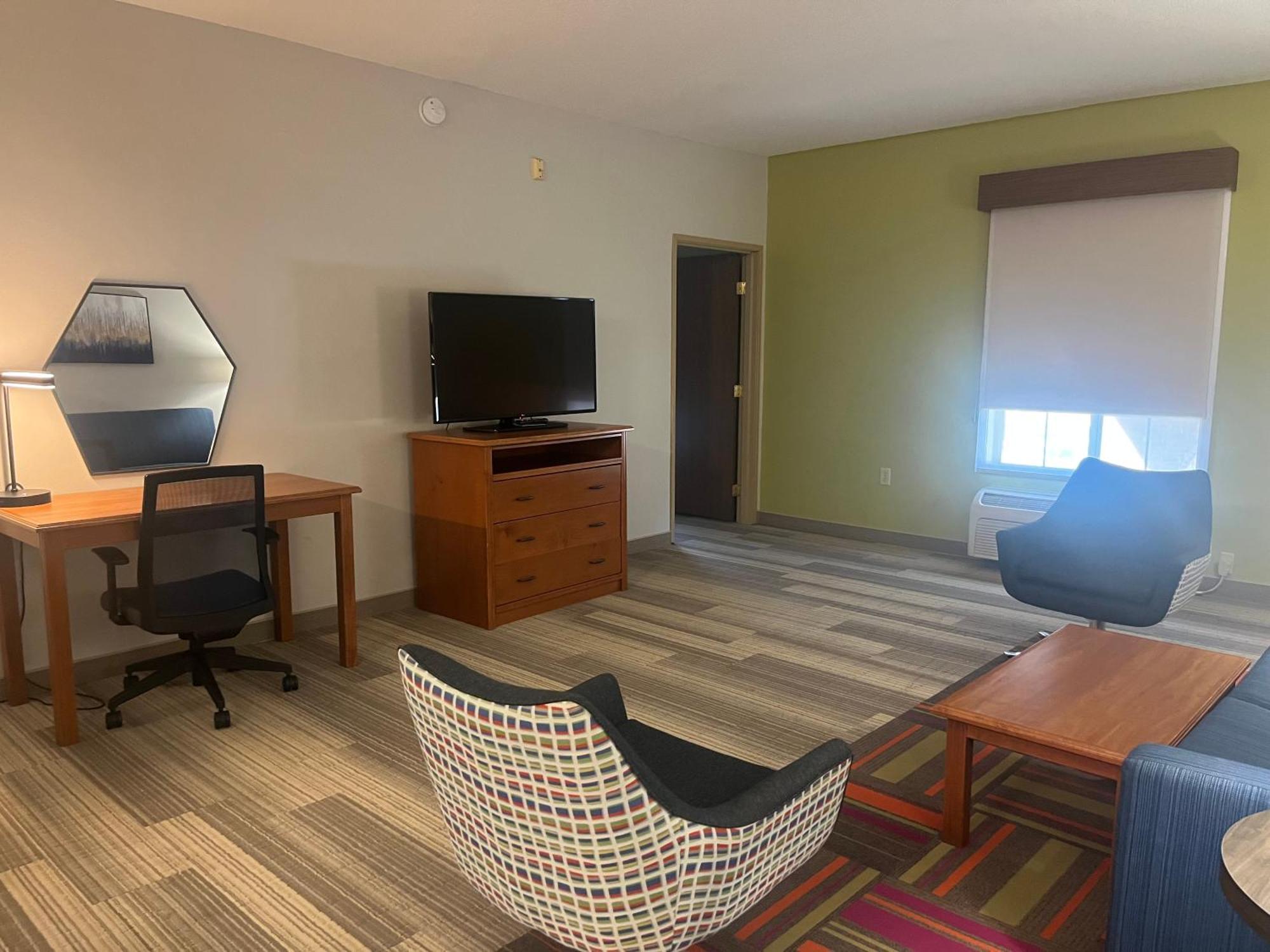 Holiday Inn Express Hotel & Suites Sioux Falls At Empire Mall By Ihg Exterior foto